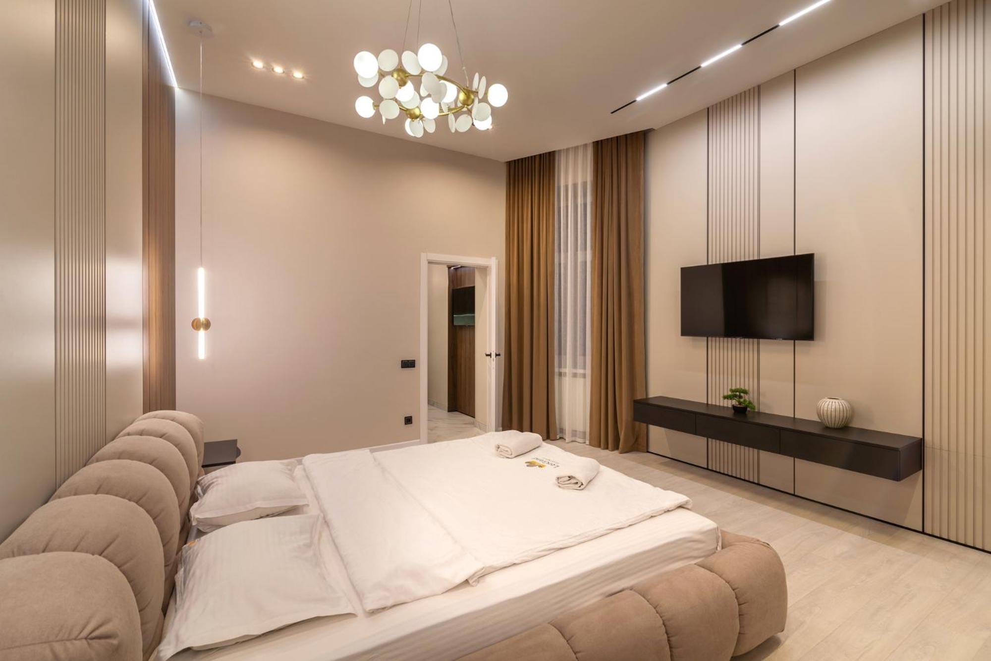 Leogrand Jacuzzi On Malaniuka 2 Daire Lviv Dış mekan fotoğraf
