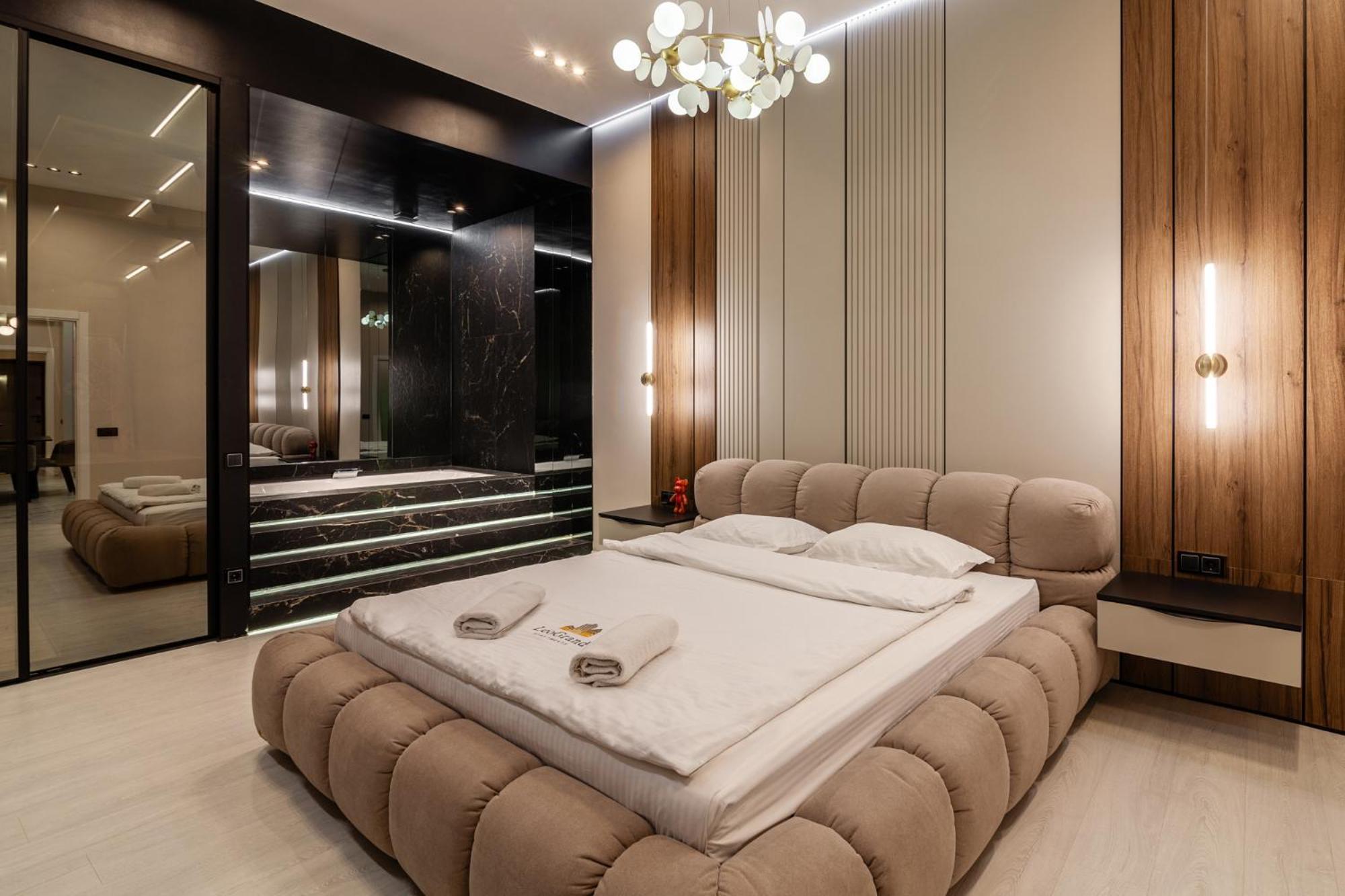 Leogrand Jacuzzi On Malaniuka 2 Daire Lviv Dış mekan fotoğraf